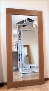 Proste lustro do przedpokoju z szeroką dębową ramą SM13 90x180