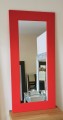 Lustro z prostą czerwoną ramą 70x150