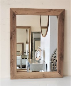 Lustro ścienne w  olejowanej dębowej ramie 70x90