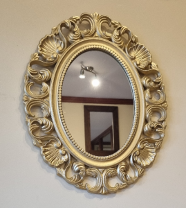 Owalne lustro z ramą złotą 44x55