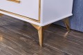 Elegancka biało złota szafka nocna ze szklanym blatem 60x40x61