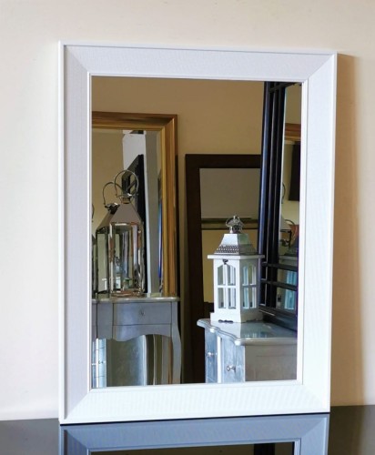 Lustro z białą strukturyzowaną ramą 60x80