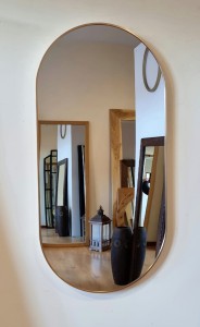 Lustro owalne z wąską złotą aluminiową ramą 60x120