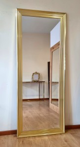 Lustro w złotej stopniowanej ramie 75x185