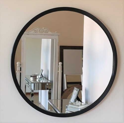 Okrągłe lustro w prostej czarnej ramie 70x70