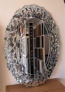 Lustro z owalną ramą lustrzaną 80x110