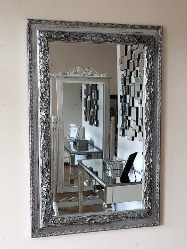 Lustro z piękną ramą drewnianą srebrne 75x115