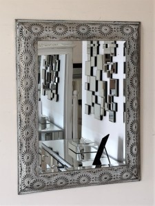 Lustro z ażurową ramą metalową 66x86